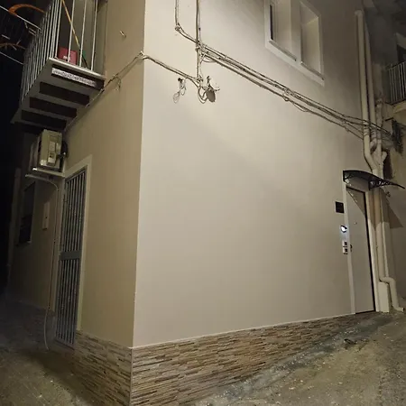 La Casa All'angolo Apartment *